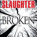 Cover Art for B00SCUB8E2, By Karin Slaughter Broken (Thorndike Core) (Lrg) [Paperback] by Karin Slaughter