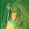 Cover Art for 9780448095219, Nancy Drew 21: The Secret in the Old Attic by Carolyn Keene