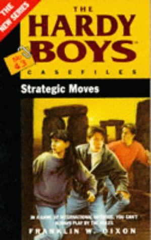 Cover Art for 9780671716332, Strategic Moves by Franklin W. Dixon