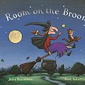 Cover Art for 9780333903384, Room on the Broom by Julia Donaldson