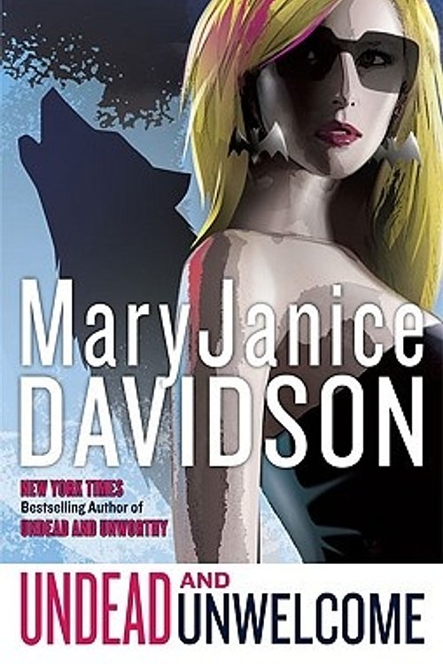 Cover Art for 9780425227732, Undead and Unwelcome by MaryJanice Davidson