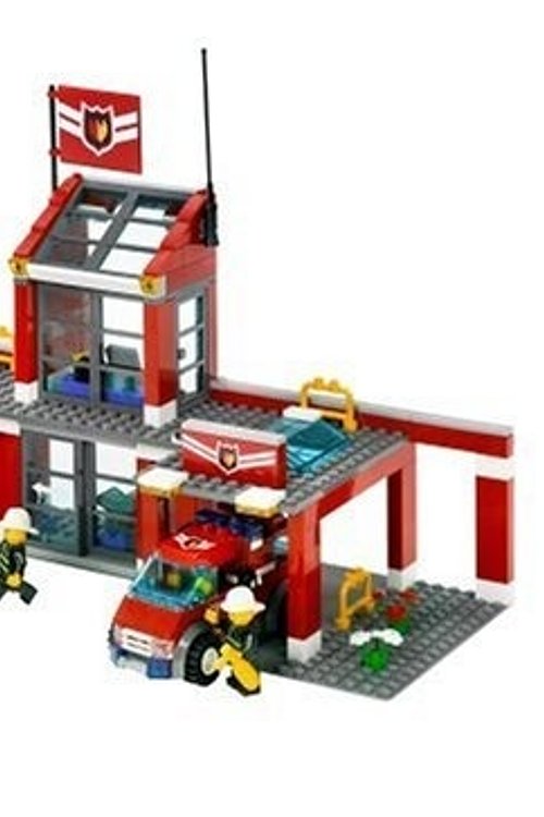 Cover Art for 0673419090834, Fire Station Set 7945 by LEGO UK