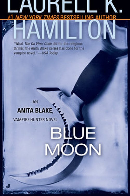 Cover Art for 9781101146293, Blue Moon by Laurell K. Hamilton