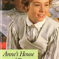 Cover Art for 9780140325690, Anne's House of Dreams (Puffin Books) by L M. Montgomery