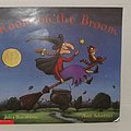 Cover Art for 9780439444125, Room on the Broom by Julie Donaldson