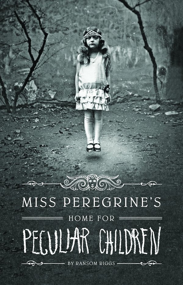 Cover Art for 9781594746031, Miss Peregrine's Home For Peculiar Children by Ransom Riggs