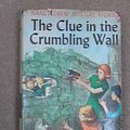 Cover Art for 9780356024080, Clue in the Crumbling Wall by Carolyn Keene