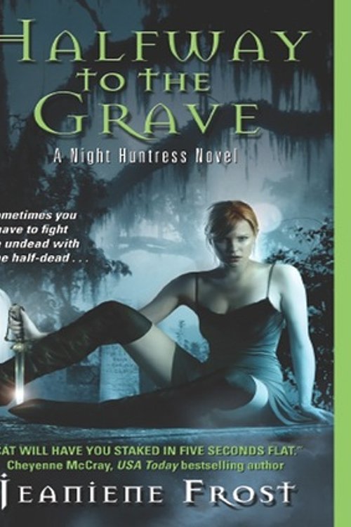 Cover Art for 9780061545832, Halfway to the Grave by Jeaniene Frost