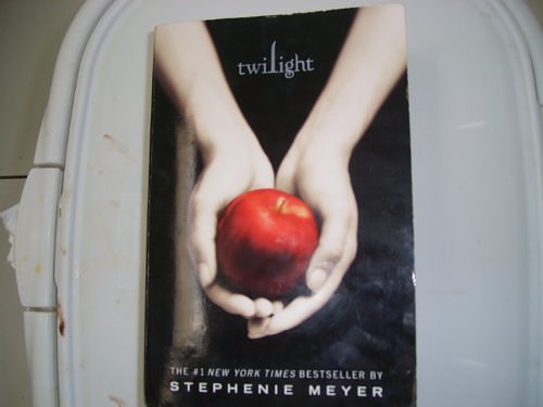 Cover Art for 9780316053419, Twilight (The Twilight Saga, volume 1) by Stephanie Meyer