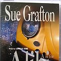 Cover Art for 9780333908808, A Is for Alibi by Sue Grafton