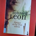 Cover Art for 9788432216688, Amigos En Las Altas Esferas by Donna Leon