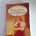 Cover Art for 9780140623383, Romeo and Juliet by William Shakespeare