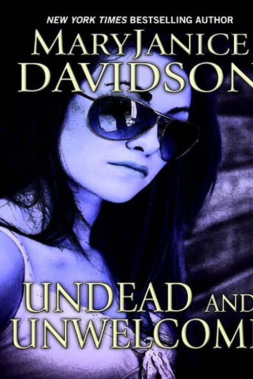 Cover Art for 9781410420541, Undead and Unwelcome (Thorndike Press Large Print Core Series) by MaryJanice Davidson