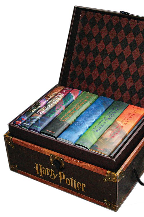 Cover Art for 9781338864281, Harry Potter Hardcover Boxed Set: Books 1-7 (Trunk) by J K. Rowling
