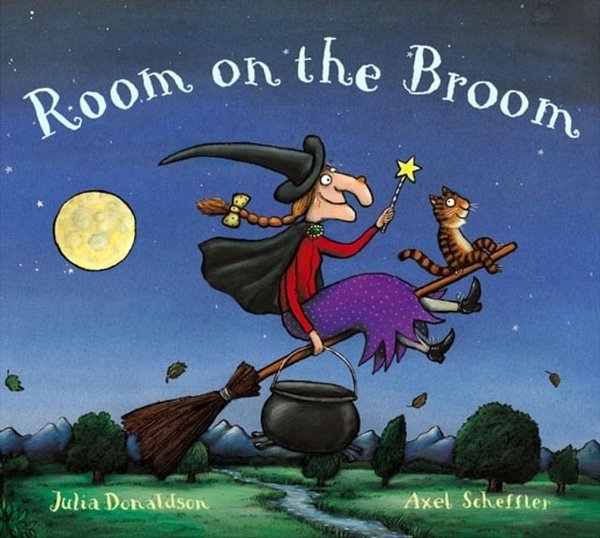 Cover Art for 9780333903377, Room on the Broom by Axel Scheffler