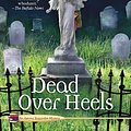 Cover Art for 9780684804293, Dead Over Heels (Aurora Teagarden Mysteries, Book 5) by Charlaine Harris