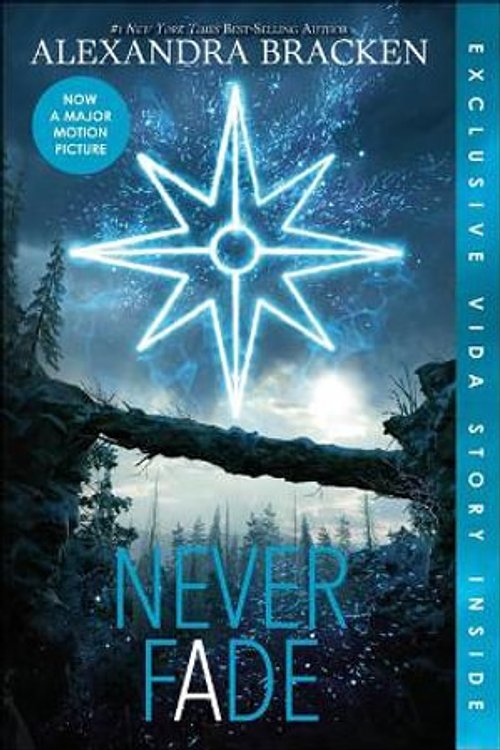 Cover Art for 9781690389989, Never Fade by Alexandra Bracken