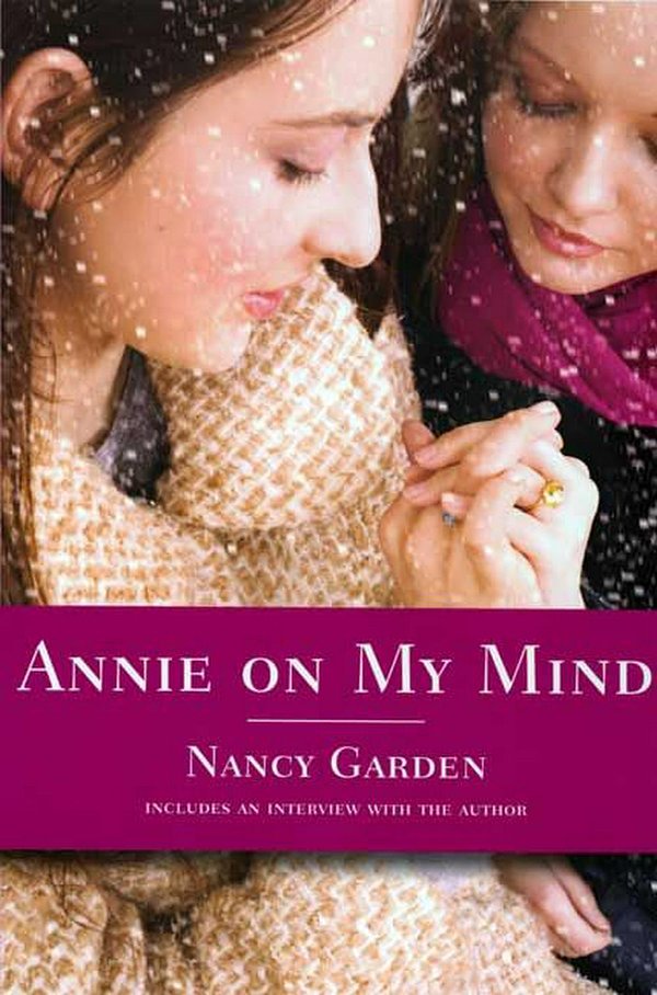 Cover Art for 9780374400118, Annie on My Mind by Nancy Garden