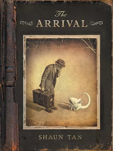 Cover Art for 9780439895309, The Arrival by Shaun Tan