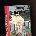 Cover Art for 9780919155060, Anne of the Island by L. M. Montgomery